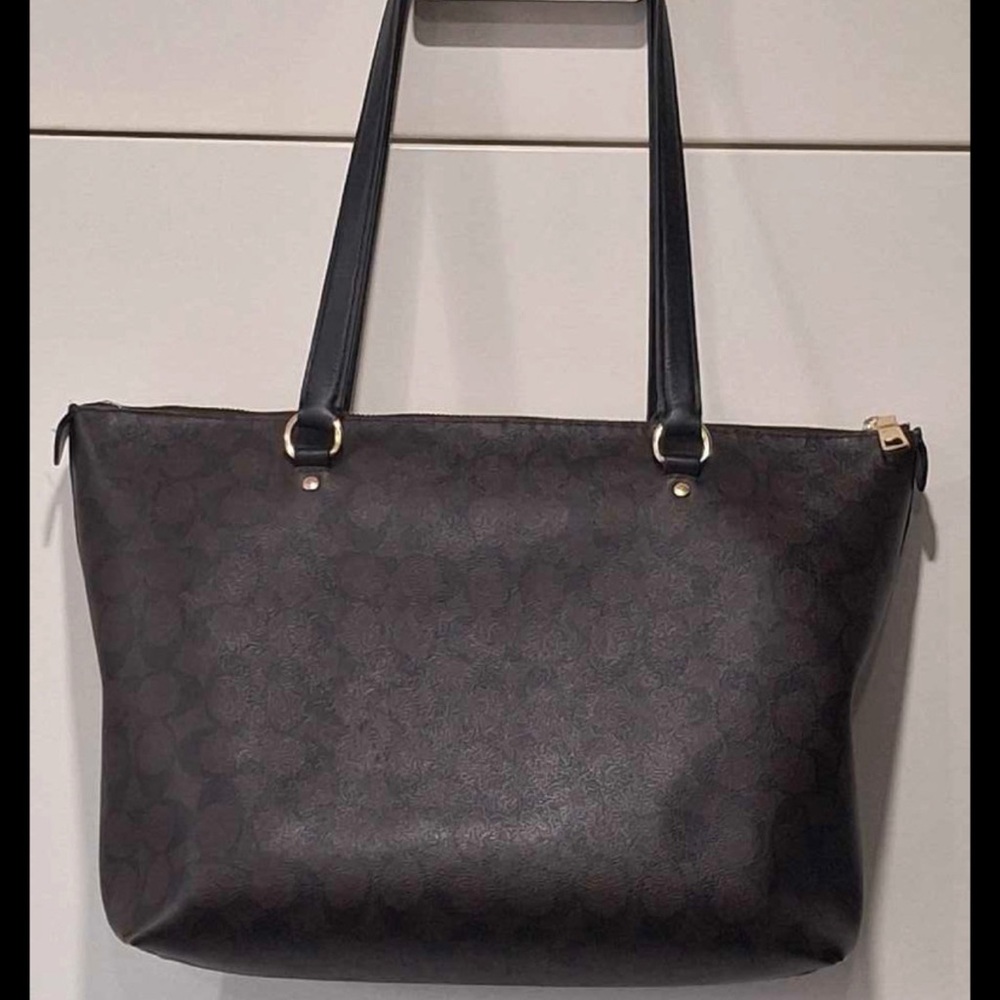 SOLD- Authentic Coach Brown Tote Bag - excellent condition - Picture 2 of 8